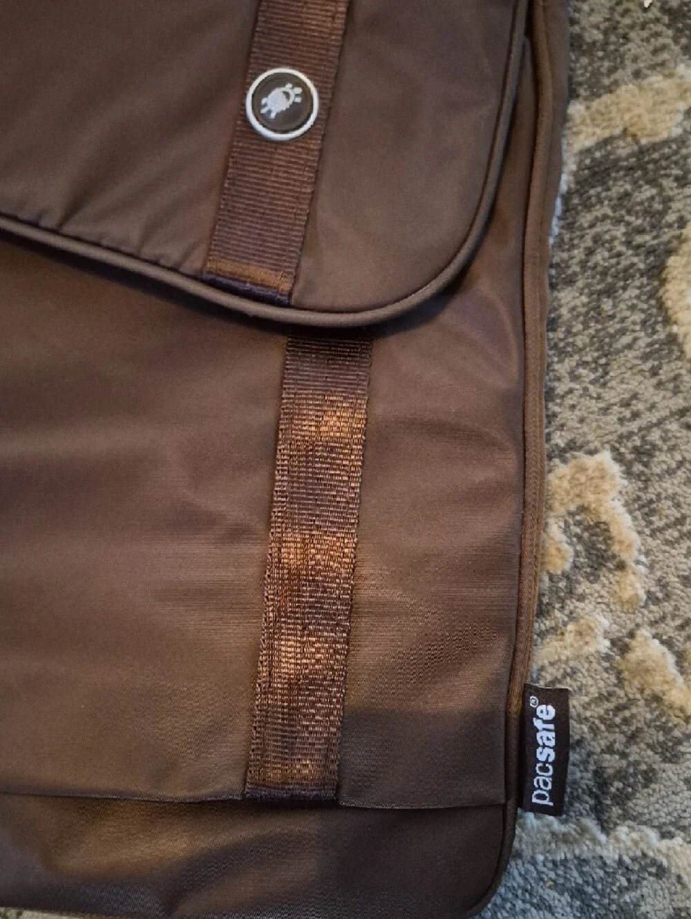 WOMEN'S Pacsafe‎ Brown Shoulder Crossbody Bag